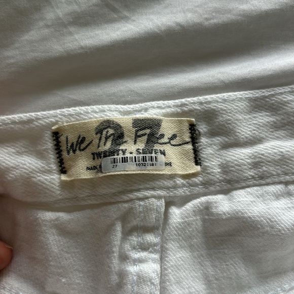 Free people “we the free” white denim shorts size 27 - Picture 3 of 4